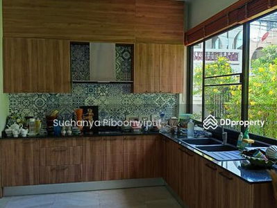 House For Rent : Ekamai 12 Open For Home office, Bangkok, Thailand House For Rent : Ekamai 12 Open For Home office, Bangkok, Thailand