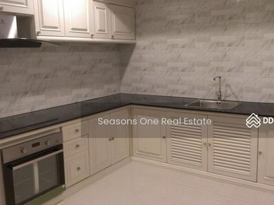 Apartment 3 Bedroom 230 Sqm. @PhromPhong for RENT, Bangkok, Thailand Apartment 3 Bedroom 230 Sqm. @PhromPhong for RENT, Bangkok, Thailand