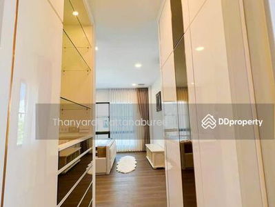 Nantawan Rama 9 New Krungthepkreetha, Bangkok, Thailand Nantawan Rama 9 New Krungthepkreetha, Bangkok, Thailand