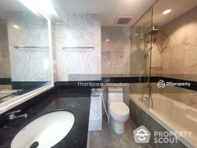 Royal Castle Sukhumvit, Bangkok, Thailand Royal Castle Sukhumvit, Bangkok, Thailand