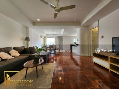 Townhouse in Secure Compound, Bangkok, Thailand Townhouse in Secure Compound, Bangkok, Thailand