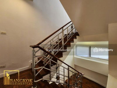 Townhouse in Secure Compound, Bangkok, Thailand Townhouse in Secure Compound, Bangkok, Thailand