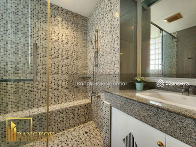 Townhouse in Secure Compound, Bangkok, Thailand Townhouse in Secure Compound, Bangkok, Thailand