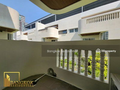 Townhouse in Secure Compound, Bangkok, Thailand Townhouse in Secure Compound, Bangkok, Thailand