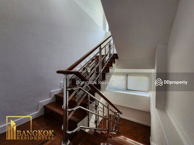 Townhouse in Secure Compound, Bangkok, Thailand Townhouse in Secure Compound, Bangkok, Thailand