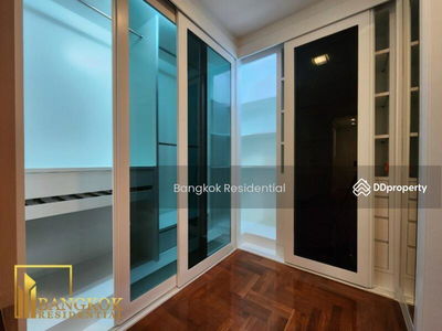 Townhouse in Secure Compound, Bangkok, Thailand Townhouse in Secure Compound, Bangkok, Thailand