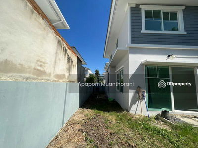 Manthana Village, Nakhon Pathom, Nakhon Pathom, Thailand Manthana Village, Nakhon Pathom, Nakhon Pathom, Thailand