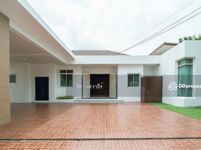 Premium House for rent single-storey. On Sriracha-Nong Kho Road Opposite to J Park Sriracha, Chon Buri, Thailand Premium House for rent single-storey. On Sriracha-Nong Kho Road Opposite to J Park Sriracha, Chon Buri, Thailand