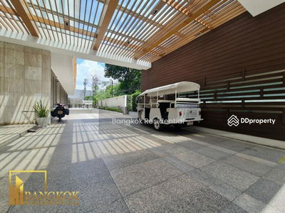 Ficus Lane, Bangkok, Thailand Ficus Lane, Bangkok, Thailand