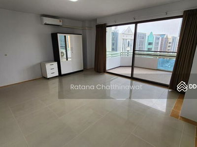 Bangna Residence condominium, Bangkok, Thailand Bangna Residence condominium, Bangkok, Thailand