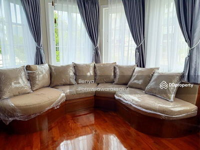 Spacious 4-Br House in Bang Na Nuea, Bangkok, Thailand Spacious 4-Br House in Bang Na Nuea, Bangkok, Thailand