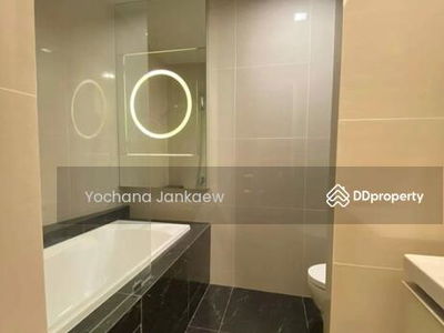 Park Origin Phrom Phong, Bangkok, Thailand Park Origin Phrom Phong, Bangkok, Thailand