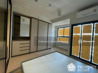 IDEO Sathorn-Wongwian Yai, Bangkok, Thailand IDEO Sathorn-Wongwian Yai, Bangkok, Thailand