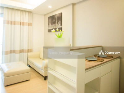 Thru Thonglor, Bangkok, Thailand Thru Thonglor, Bangkok, Thailand