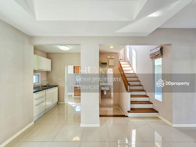 Mantana Lake Watcharapol, Bangkok, Thailand Mantana Lake Watcharapol, Bangkok, Thailand