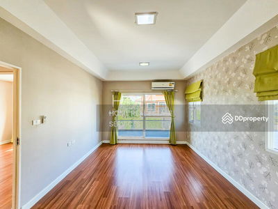 Mantana Lake Watcharapol, Bangkok, Thailand Mantana Lake Watcharapol, Bangkok, Thailand