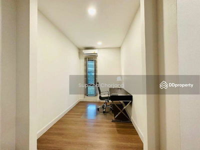 Nantawan Rama 9 New Krungthepkreetha, Bangkok, Thailand Nantawan Rama 9 New Krungthepkreetha, Bangkok, Thailand