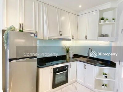 Park Origin Phrom Phong, Bangkok, Thailand Park Origin Phrom Phong, Bangkok, Thailand