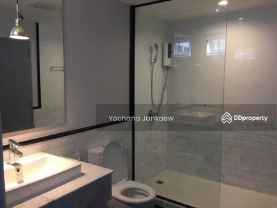 D.S. Tower 1 Sukhumvit 33, Bangkok, Thailand D.S. Tower 1 Sukhumvit 33, Bangkok, Thailand