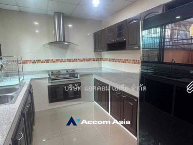 3 Bedrooms Townhouse For Rent in Silom, Bangkok near BTS Chong Nonsi AA11246, Bangkok, Thailand 3 Bedrooms Townhouse For Rent in Silom, Bangkok near BTS Chong Nonsi AA11246, Bangkok, Thailand