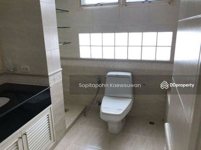 Noble House Ruamrudee, Bangkok, Thailand Noble House Ruamrudee, Bangkok, Thailand