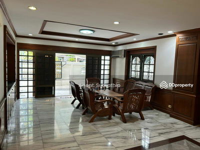 Rangsiya Village, Bangkok, Thailand Rangsiya Village, Bangkok, Thailand