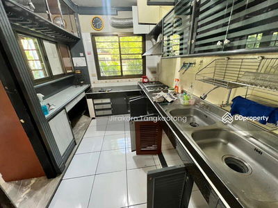 House for rent, 4 bedrooms, 5 bathrooms, 3 en-suite bathrooms. After Central Notification Ask for additional furniture for everything, Nonthaburi, Thailand House for rent, 4 bedrooms, 5 bathrooms, 3 en-suite bathrooms. After Central Notification Ask for additional furniture for everything, Nonthaburi, Thailand