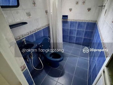 House for rent, 4 bedrooms, 5 bathrooms, 3 en-suite bathrooms. After Central Notification Ask for additional furniture for everything, Nonthaburi, Thailand House for rent, 4 bedrooms, 5 bathrooms, 3 en-suite bathrooms. After Central Notification Ask for additional furniture for everything, Nonthaburi, Thailand