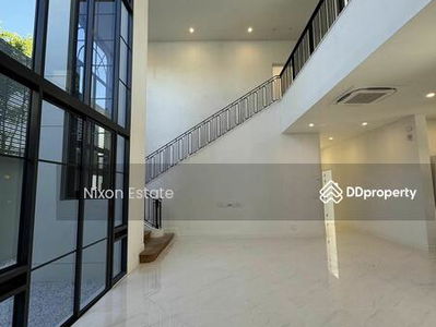 Narasiri Krungthep Kreetha, Bangkok, Thailand Narasiri Krungthep Kreetha, Bangkok, Thailand