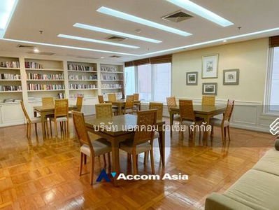 Langsuan Ville, Bangkok, Thailand Langsuan Ville, Bangkok, Thailand