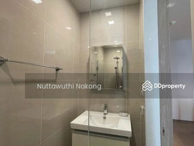 Park Origin Phrom Phong, Bangkok, Thailand Park Origin Phrom Phong, Bangkok, Thailand