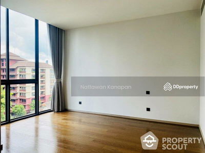 Issara Collection Sathorn, Bangkok, Thailand Issara Collection Sathorn, Bangkok, Thailand