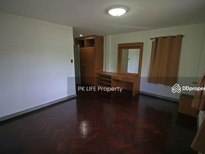 Housing in Kathu, Thailand Housing in Kathu, Thailand