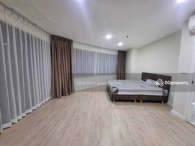 Moon Tower, Bangkok, Thailand Moon Tower, Bangkok, Thailand