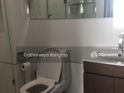 Thru Thonglor, Bangkok, Thailand Thru Thonglor, Bangkok, Thailand