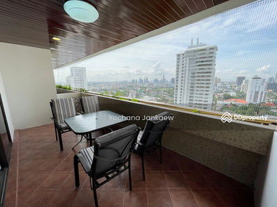 Regent on The Park 2, Bangkok, Thailand Regent on The Park 2, Bangkok, Thailand