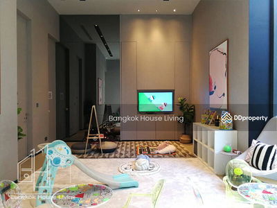 Tela Thonglor 13, Bangkok, Thailand Tela Thonglor 13, Bangkok, Thailand