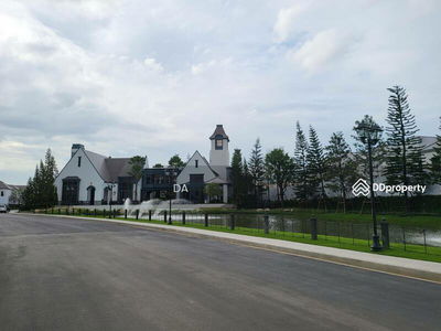 Nantawan Rama 9 New Krungthepkreetha, Bangkok, Thailand Nantawan Rama 9 New Krungthepkreetha, Bangkok, Thailand