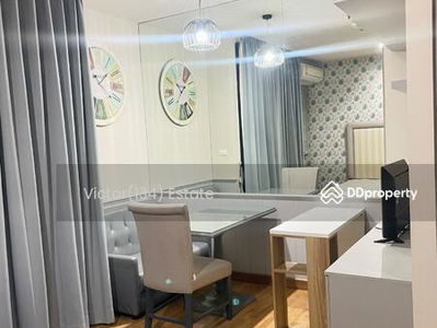 The Editor Vertical Village Sapankwai, Bangkok, Thailand The Editor Vertical Village Sapankwai, Bangkok, Thailand