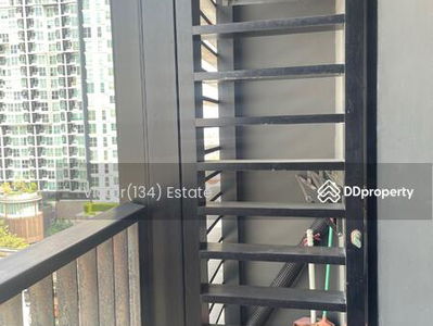 The Editor Vertical Village Sapankwai, Bangkok, Thailand The Editor Vertical Village Sapankwai, Bangkok, Thailand