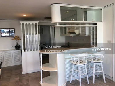 Sukhumvit House, Bangkok, Thailand Sukhumvit House, Bangkok, Thailand