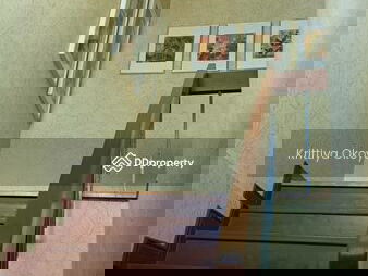 Townhouse in sukhumvit 71, Bangkok, Thailand Townhouse in sukhumvit 71, Bangkok, Thailand