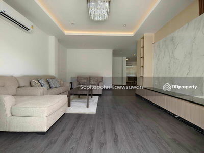 10110, Bangkok, Thailand 10110, Bangkok, Thailand