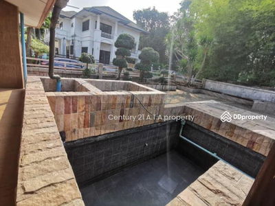 Sriracha Tower 2, Chon Buri, Thailand Sriracha Tower 2, Chon Buri, Thailand