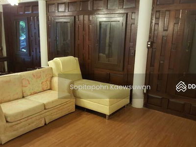 10110, Bangkok, Thailand 10110, Bangkok, Thailand