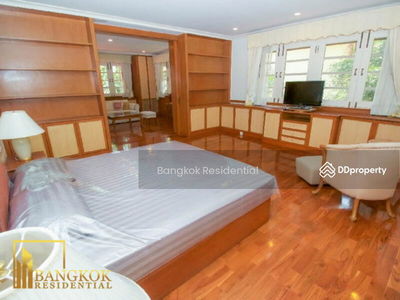 House in Compound, Bangkok, Thailand House in Compound, Bangkok, Thailand