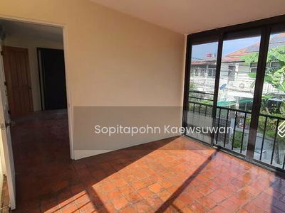 10120, Bangkok, Thailand 10120, Bangkok, Thailand