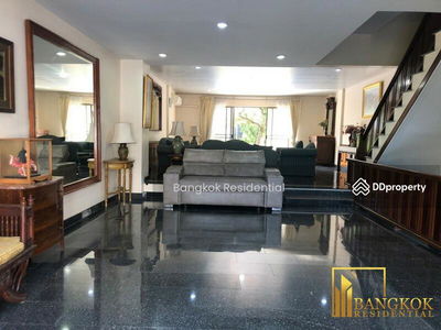 Townhouse in Compound, Bangkok, Thailand Townhouse in Compound, Bangkok, Thailand