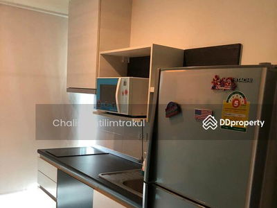 Life Ratchadapisek, Bangkok, Thailand Life Ratchadapisek, Bangkok, Thailand