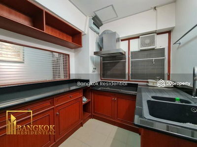 Thonglor Tower, Bangkok, Thailand Thonglor Tower, Bangkok, Thailand